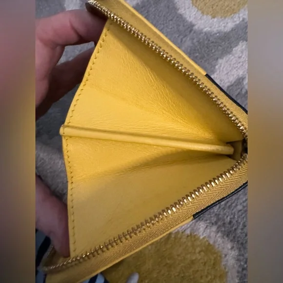 Rare Celine zip around wallet black and yellow - Picture 12 of 12